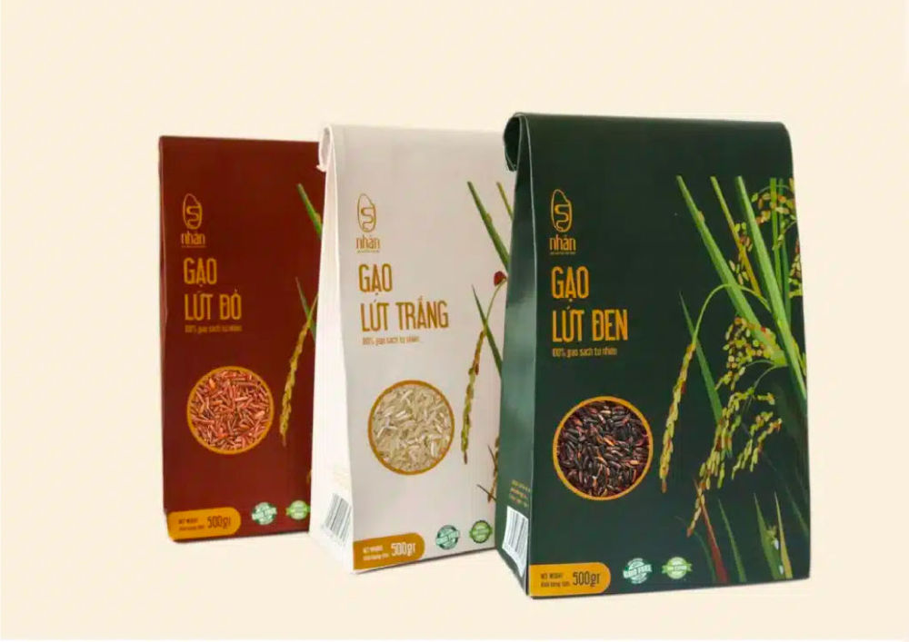 Thiết kế bao bì sinh học gợi cảm giác thư giãn, dễ chịu và gần gũi với thiên nhiên giúp giảm lượng rác thải nhựa và các vật liệu khó phân hủy, từ đó góp phần vào việc bảo vệ môi trường